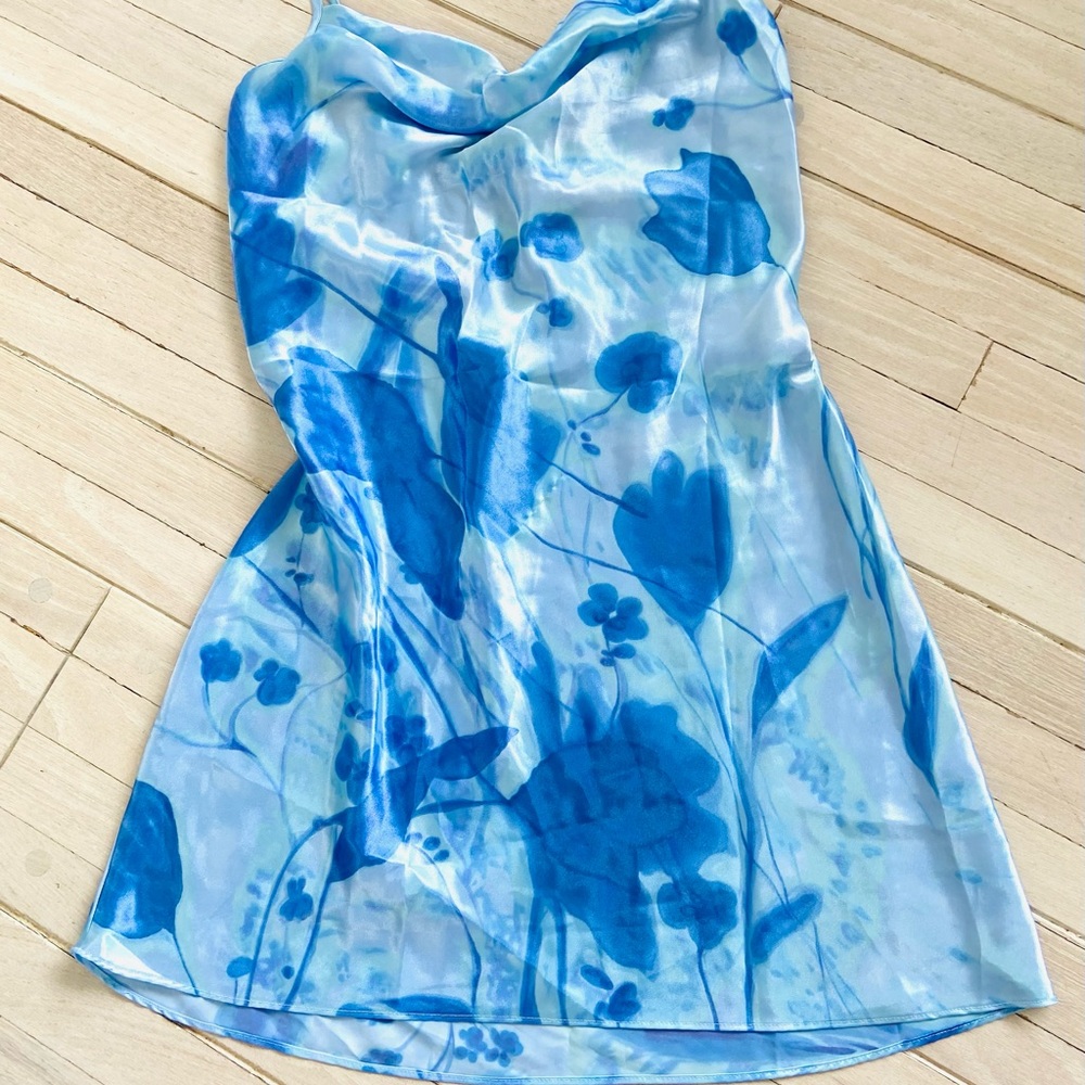 Woman’s blue nightgown